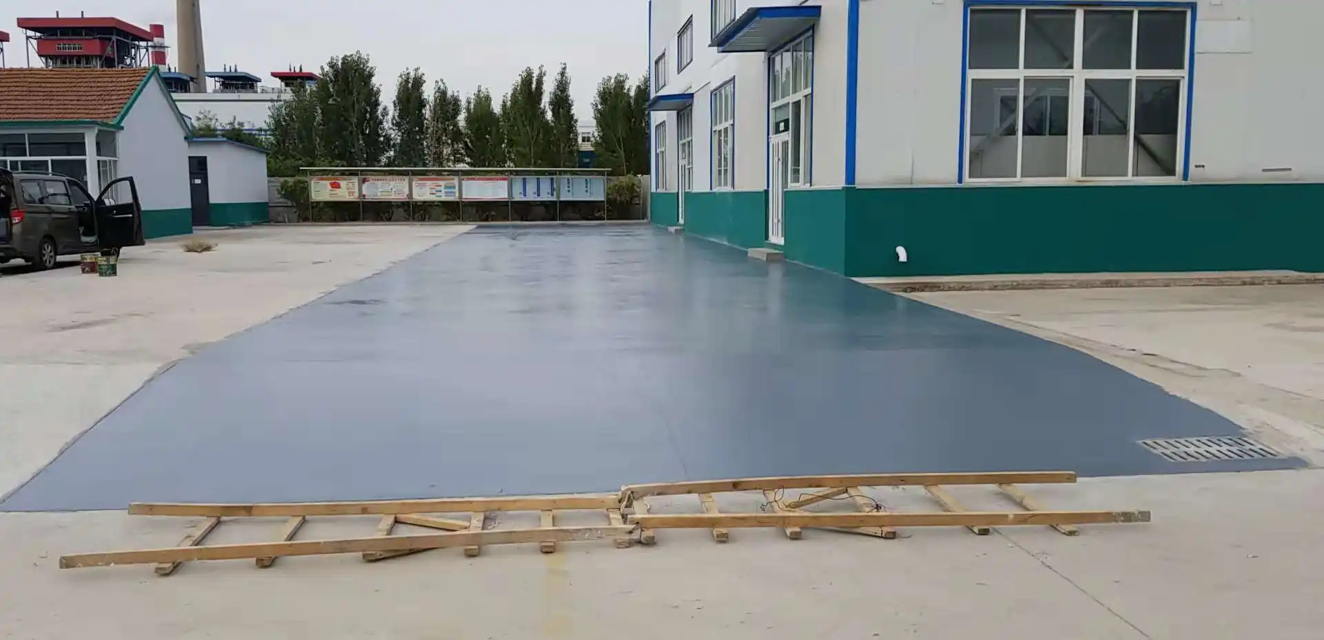 琼中车间厂房地坪漆修补翻新